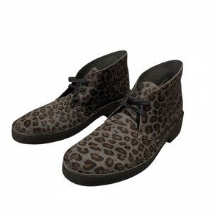 Clarks Originals Arisa Desert Boots – Gray Leopard Haircalf Leather – Size 8.5